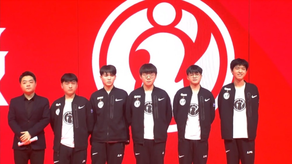 摆脱防守的 摆脱防守的