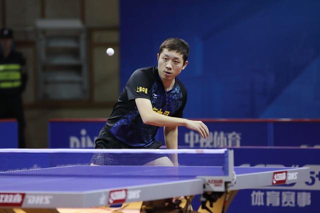 赛的场地设 赛的场地设