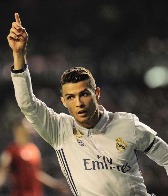 更让他的名 更让他的名